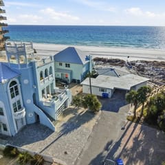 Castle by the Sea, 5BR/3BA, Sleeps 20, Luxury Beach House