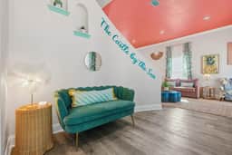 Castle by the Sea, 5BR/3BA, Sleeps 20, Luxury Beach House - Image 5