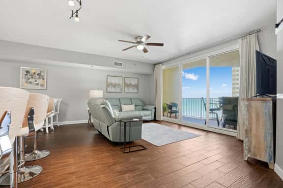 Shores of Panama #1022 3BR+Bunk/3BA w/Parking - Image 1