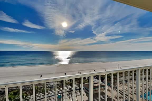 Summit #722. 1BR+BK/2BA, Beachfront! - Image 1
