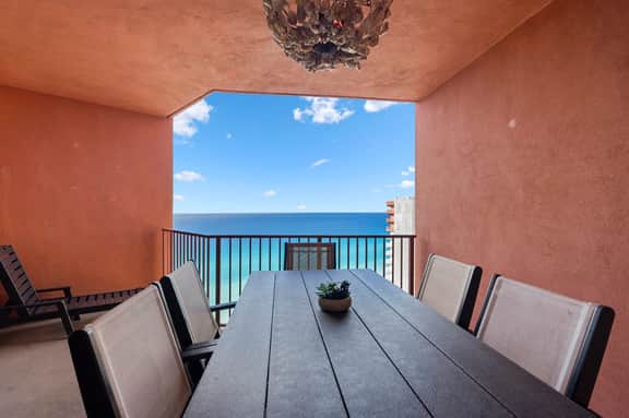 Shores of Panama #2322 3BR+Bunk/3BA w/Parking - Image 2