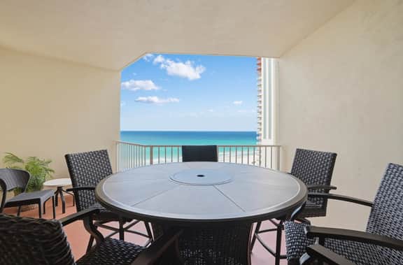 Shores of Panama #1022 3BR+Bunk/3BA w/Parking - Image 3