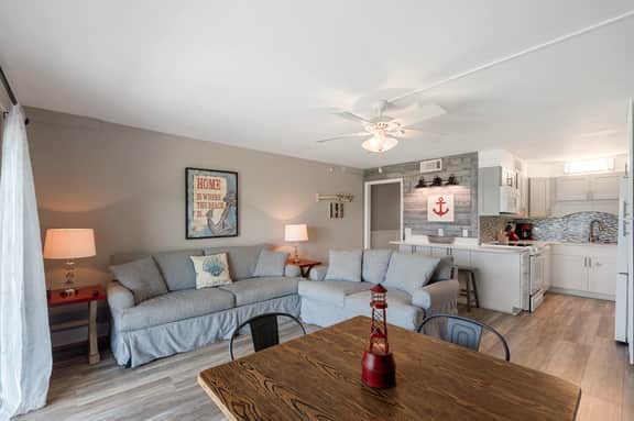 Summit #129, 1BR+BK/2BA, 1st Floor! - Image 4