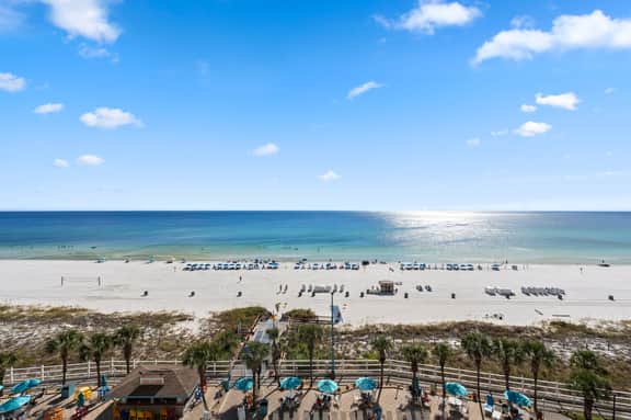 Summit #815 1BR+BK/1.5BA, Beachfront! - Image 2
